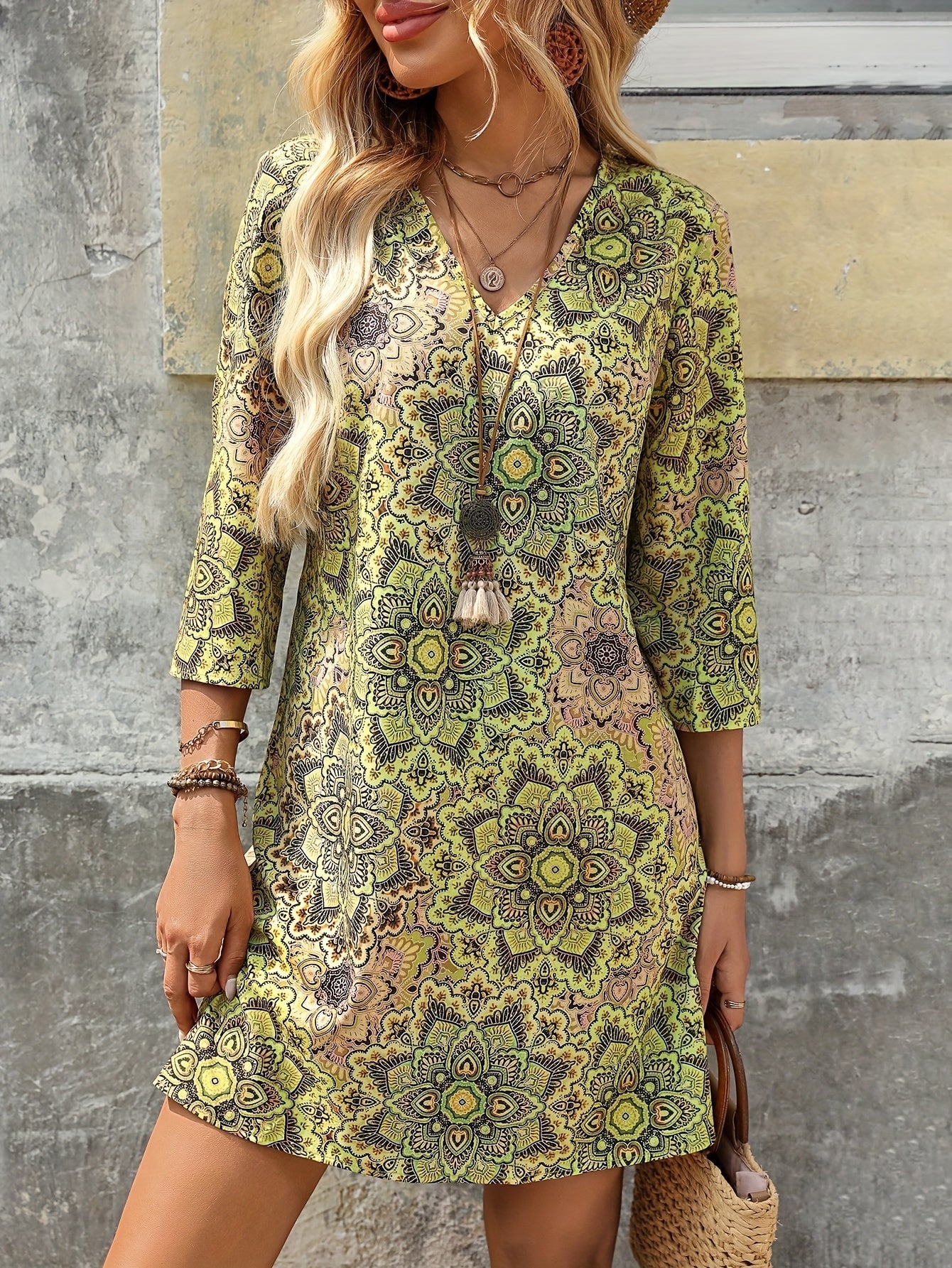 Elegante vestido de mujer con estampado floral – Multicolor