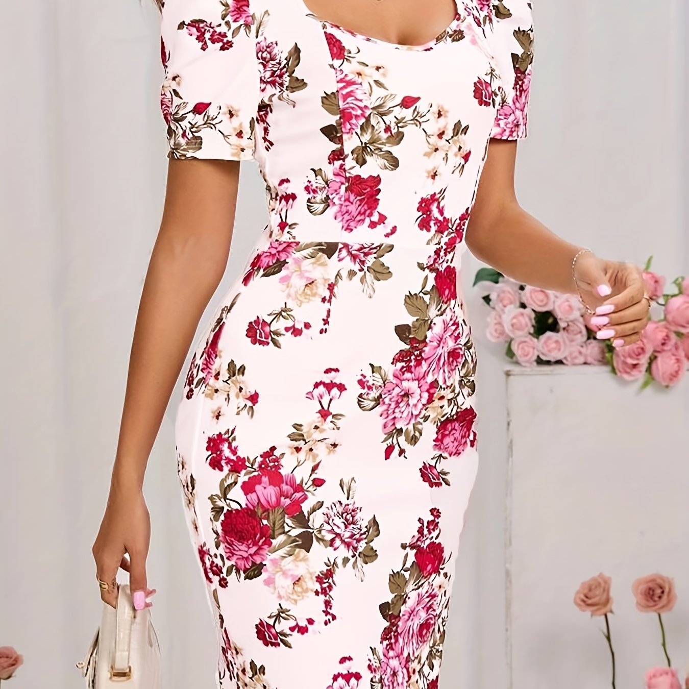 Vestido de mujer con estampado floral, escote cuadrado y cremallera