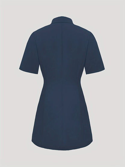 Vestido camisero azul marino con mangas cortas