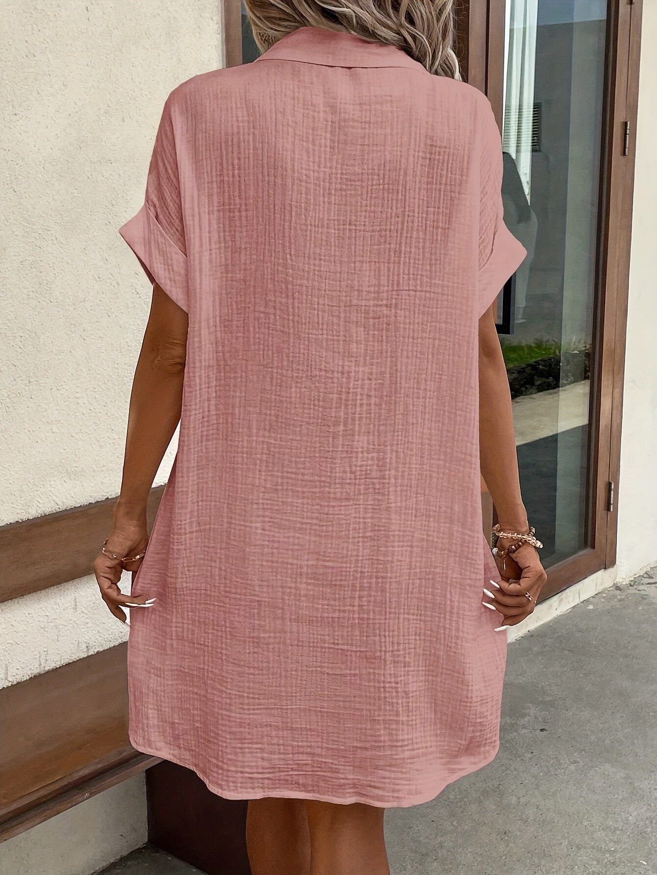 Túnica de mujer con cuello y bolsillos – Disponible en varios colores