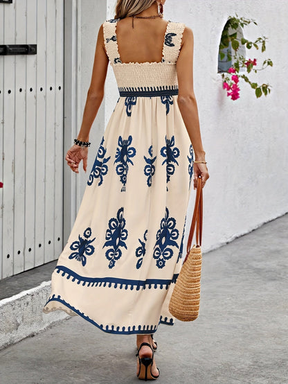 Vestido de verano con estampado floral y fruncido – Escote cuadrado.