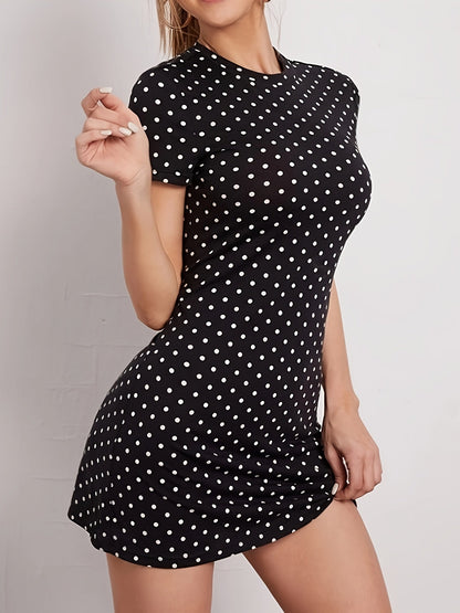 Vestido tipo camiseta negro de punto con lunares – sencillo y cómodo